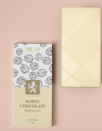 White Chocolate Bar with Walnut 